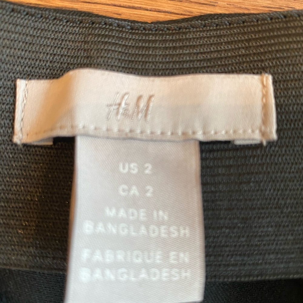 H&M slim woman’s dress pants with side zipper - Picture 2 of 3